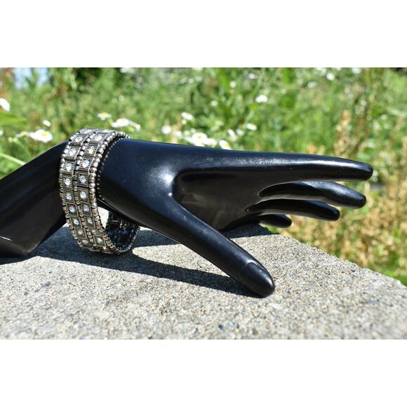 Iridescent Glass & Silver Beaded Stretch Bracelet – Elegant, Timeless, Chic (7") - Picture 5 of 10